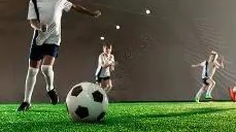 申花树立先河，莫雷诺公益基金启动，推出“申蓝湃”品牌